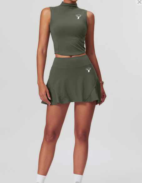 Fitted T-shirt with matching Shorts, leggings or skirt